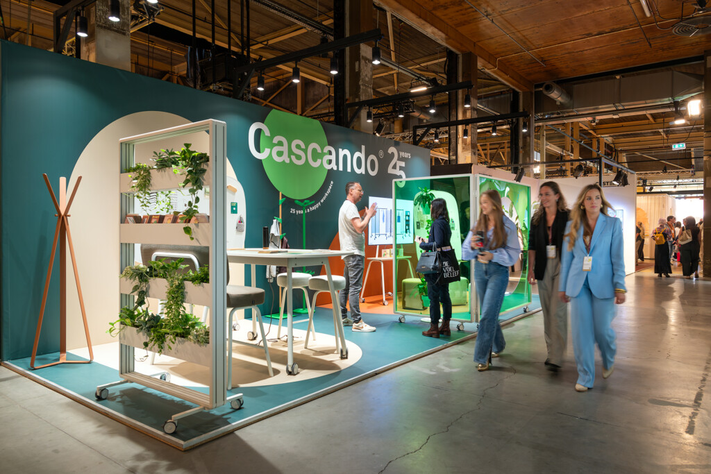 Cascando stand op Design District 2024.
