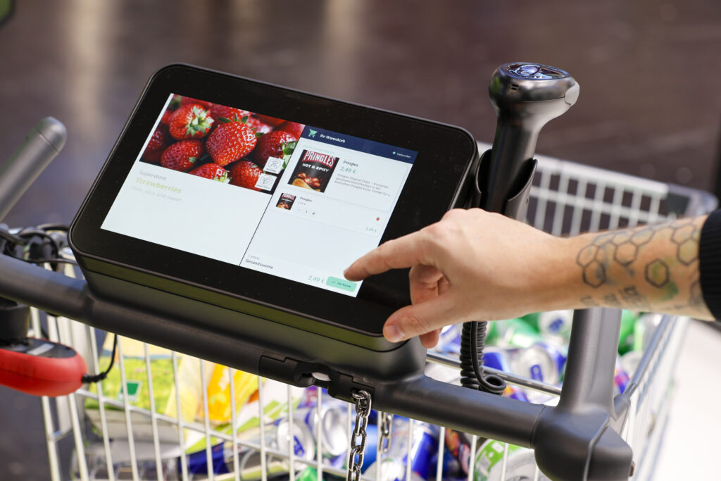display of a smart shopping cart